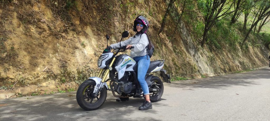 Licencia de conducir A2 ,PASE DE MOTO,